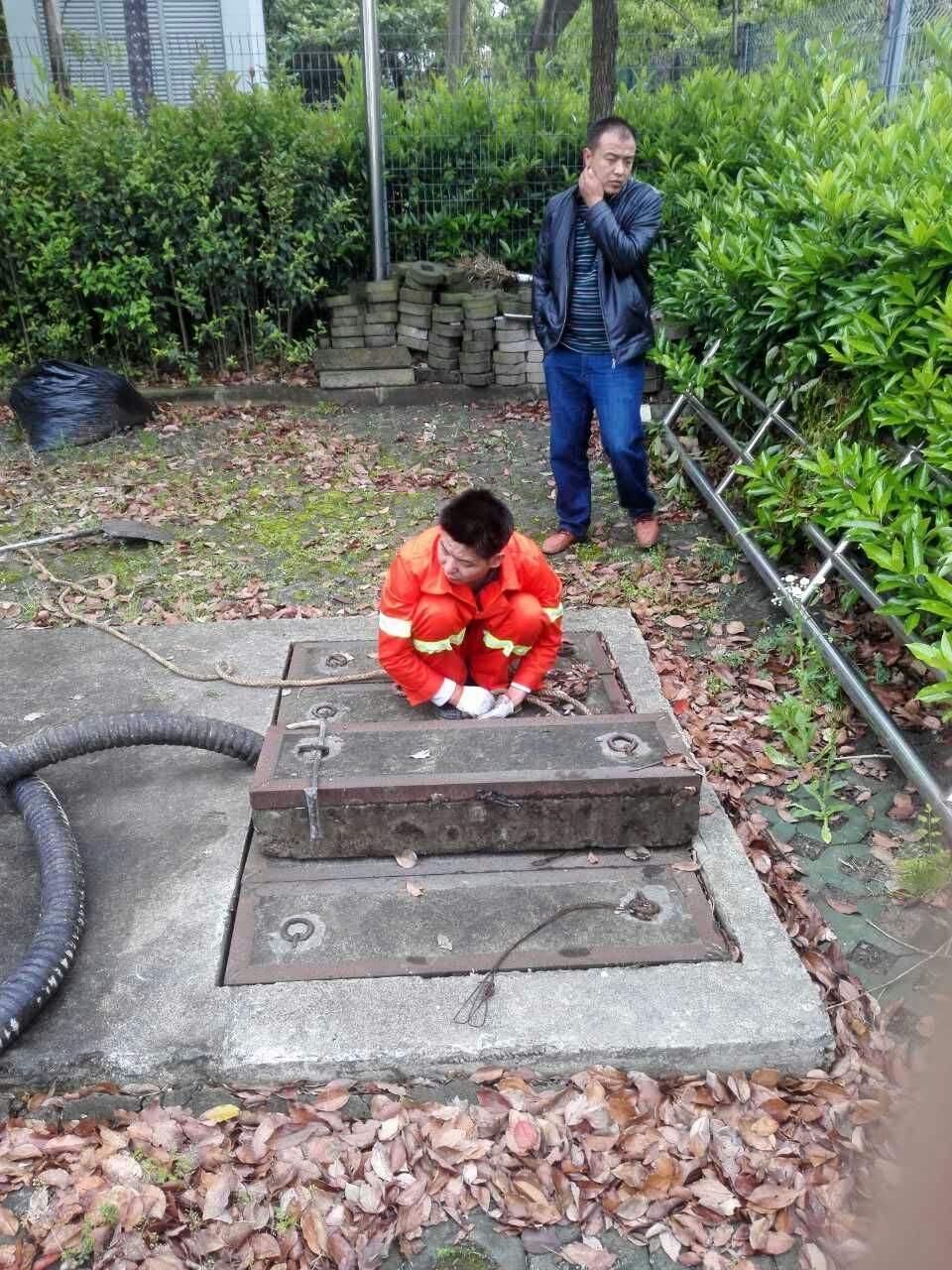 黄平吸污抽粪